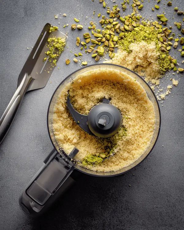 Pistachio Cream Recipe – Why Everyone Loves It 3 homemade pistachio cream
