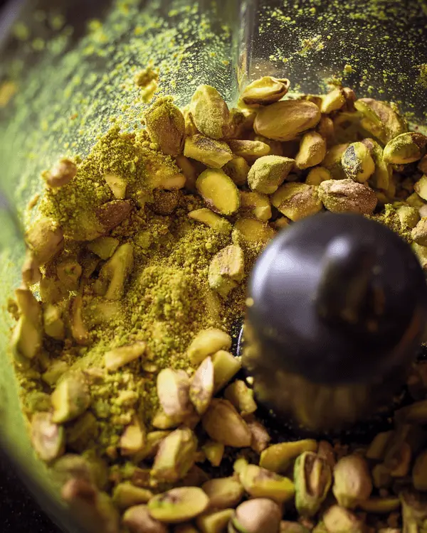 Pistachio Cream Cake recipe