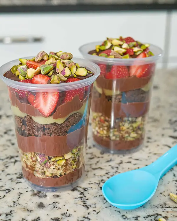 Dubai Chocolate Strawberry Cup 4 strawberry dubai chocolate cup