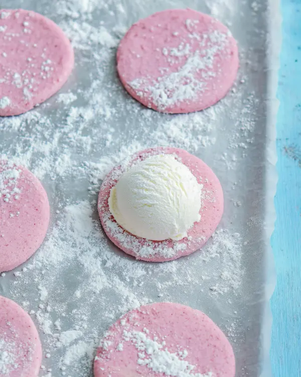 Asian desserts with ice cream