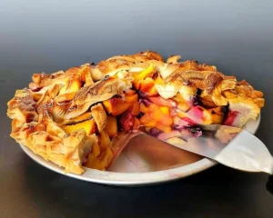 Peach and Raspberry Pie